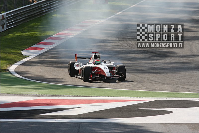 080914pb_monza_gp2_010.jpg