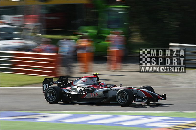 080914pb_monza_gp2_011.jpg