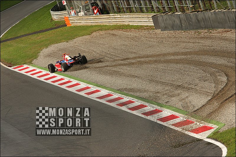 080914pb_monza_gp2_022.jpg