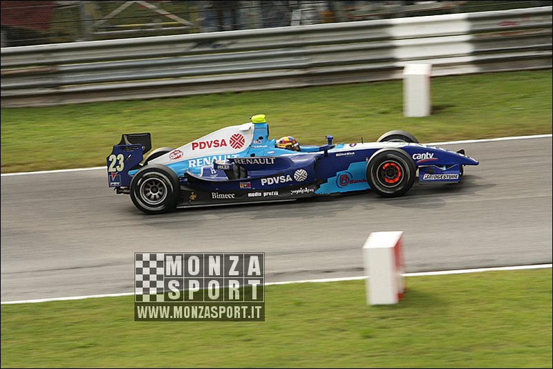 080914pb_monza_gp2_023.jpg