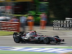 080914pb_monza_gp2_011.jpg
