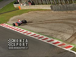 080914pb_monza_gp2_022.jpg
