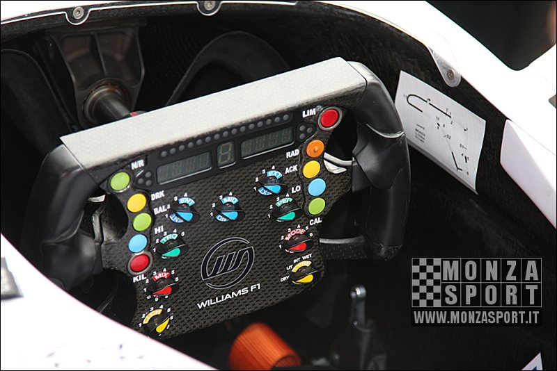 080914pb_monza_f1gp_009.jpg