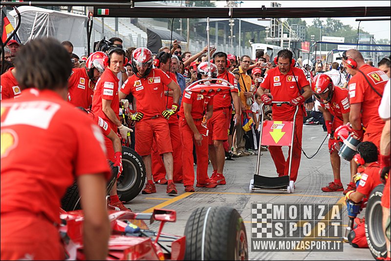 080914pb_monza_f1gp_018.jpg