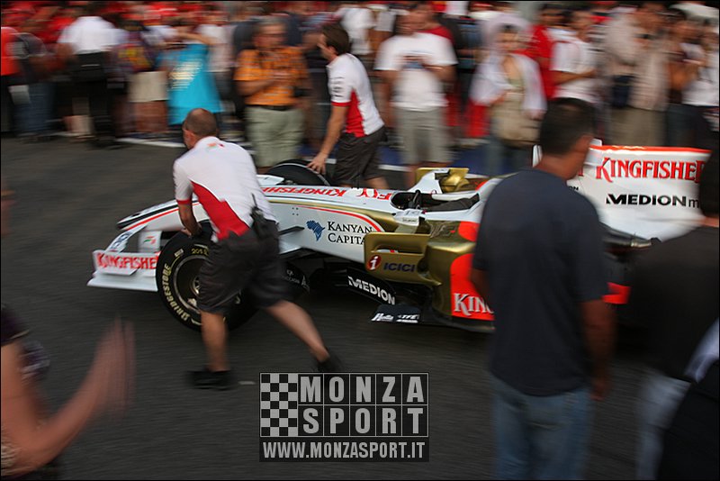 080914pb_monza_f1gp_020.jpg