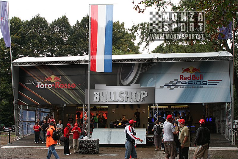 080914pb_monza_f1gp_041.jpg