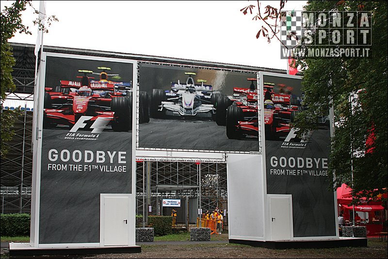 080914pb_monza_f1gp_043.jpg