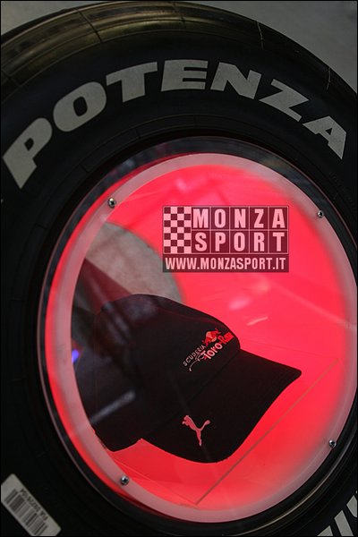 080914pb_monza_f1gp_049.jpg