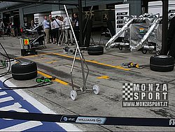 080914pb_monza_f1gp_006.jpg