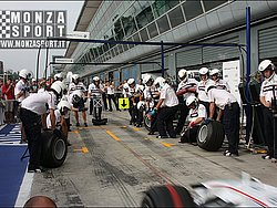 080914pb_monza_f1gp_016.jpg
