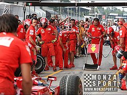 080914pb_monza_f1gp_018.jpg