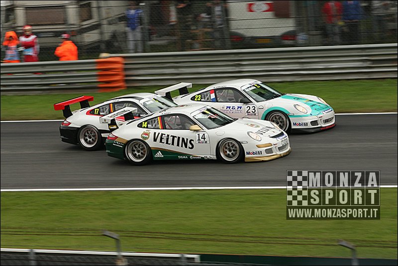 080914pb_monza_porsche_003.jpg