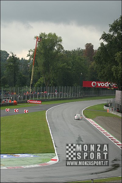 080914pb_monza_porsche_007.jpg