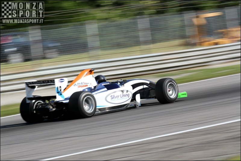100523-formula_2_ 007.jpg