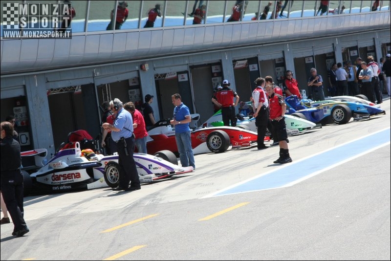 100523-formula_2_ 010.jpg