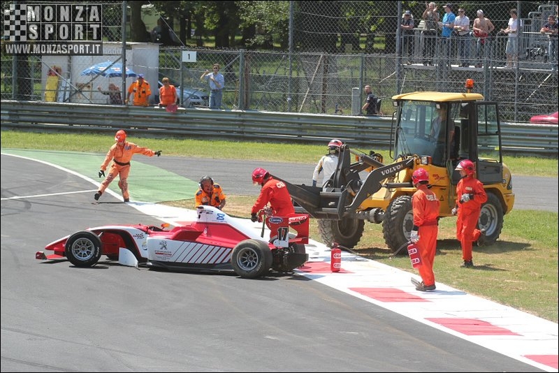 100523-formula_2_ 028.jpg