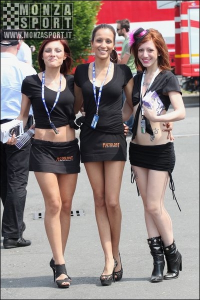 110508_sbk_monza_pitgirls_ 002.JPG