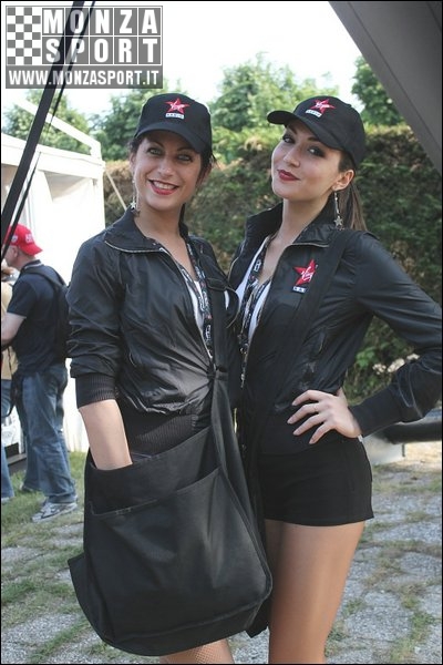 110508_sbk_monza_pitgirls_ 010.JPG