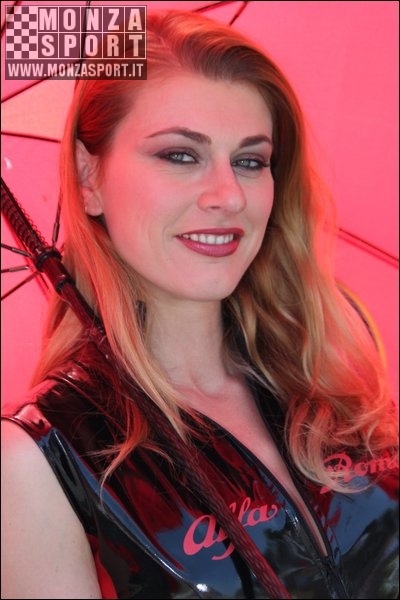 110508_sbk_monza_pitgirls_ 016.JPG