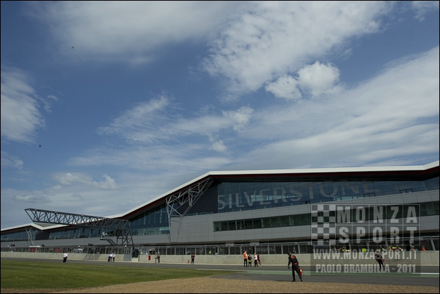 20110605pb_silverstone_fiagt_11.jpg