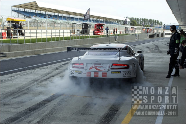 20110605pb_silverstone_fiagt_25.jpg