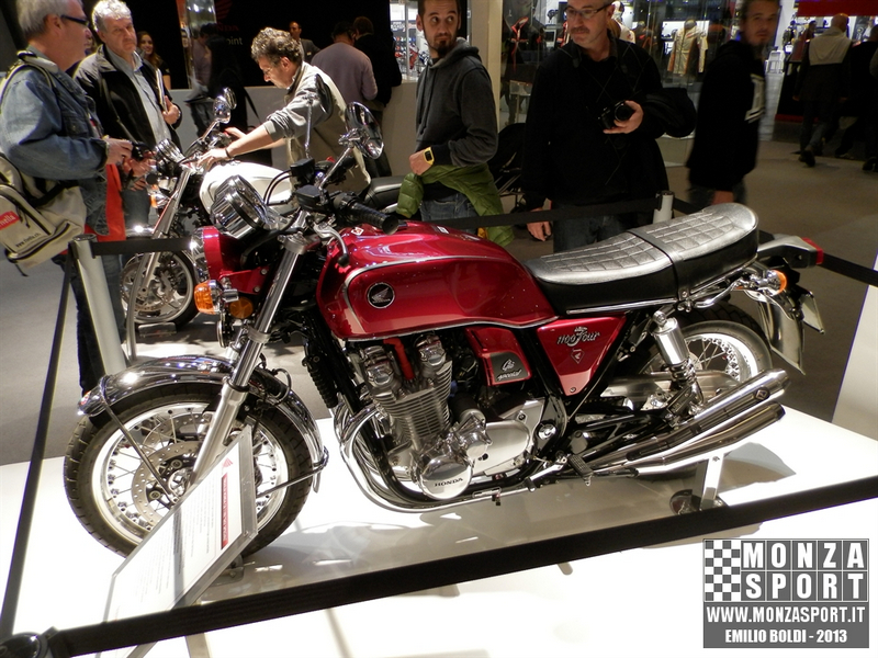 131109_eicma_20131119_1060320425.jpg