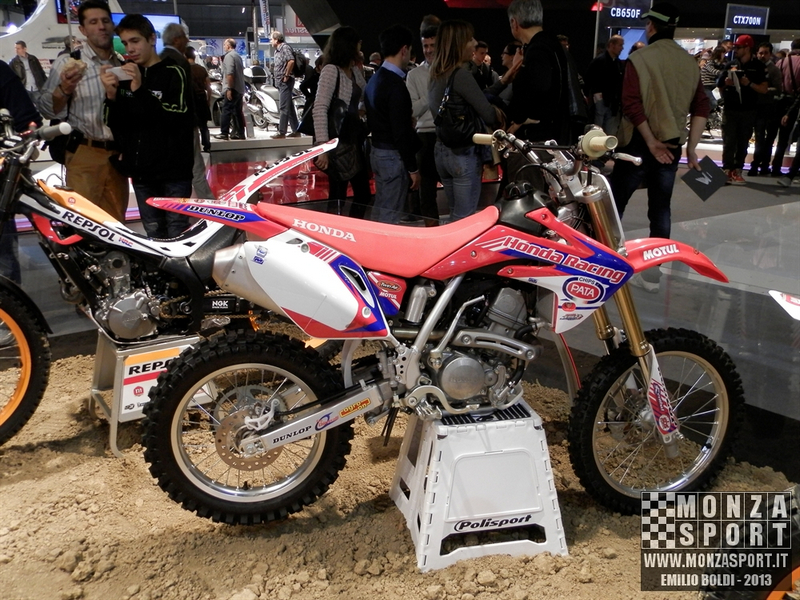 131109_eicma_20131119_1405550546.jpg
