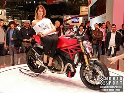 131109_eicma_20131119_1883488459.jpg