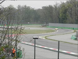 ferrari_challenge_weekend_20140413_1800756804.jpg