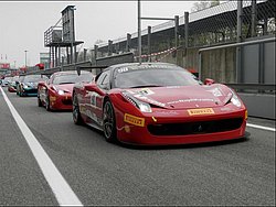 ferrari_challenge_weekend_20140413_2078159237.jpg