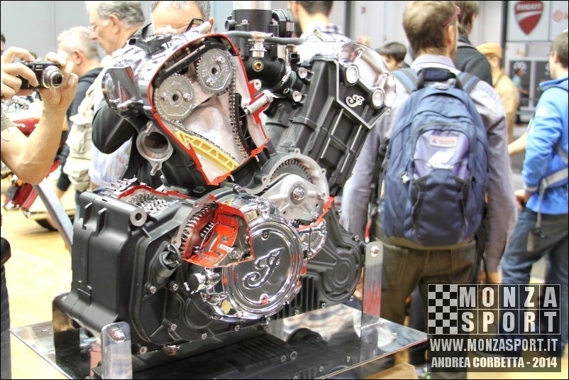 eicma_2014_20141118_1186264130.jpg