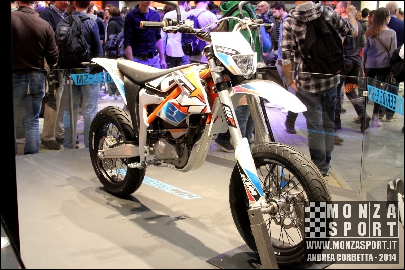 eicma_2014_20141118_2015984952.jpg