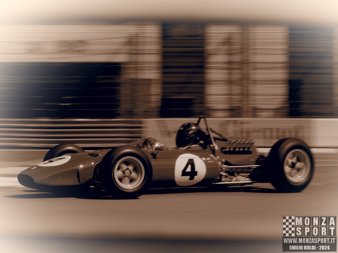 monaco_historic_gp_2024_group_b_42a.jpg