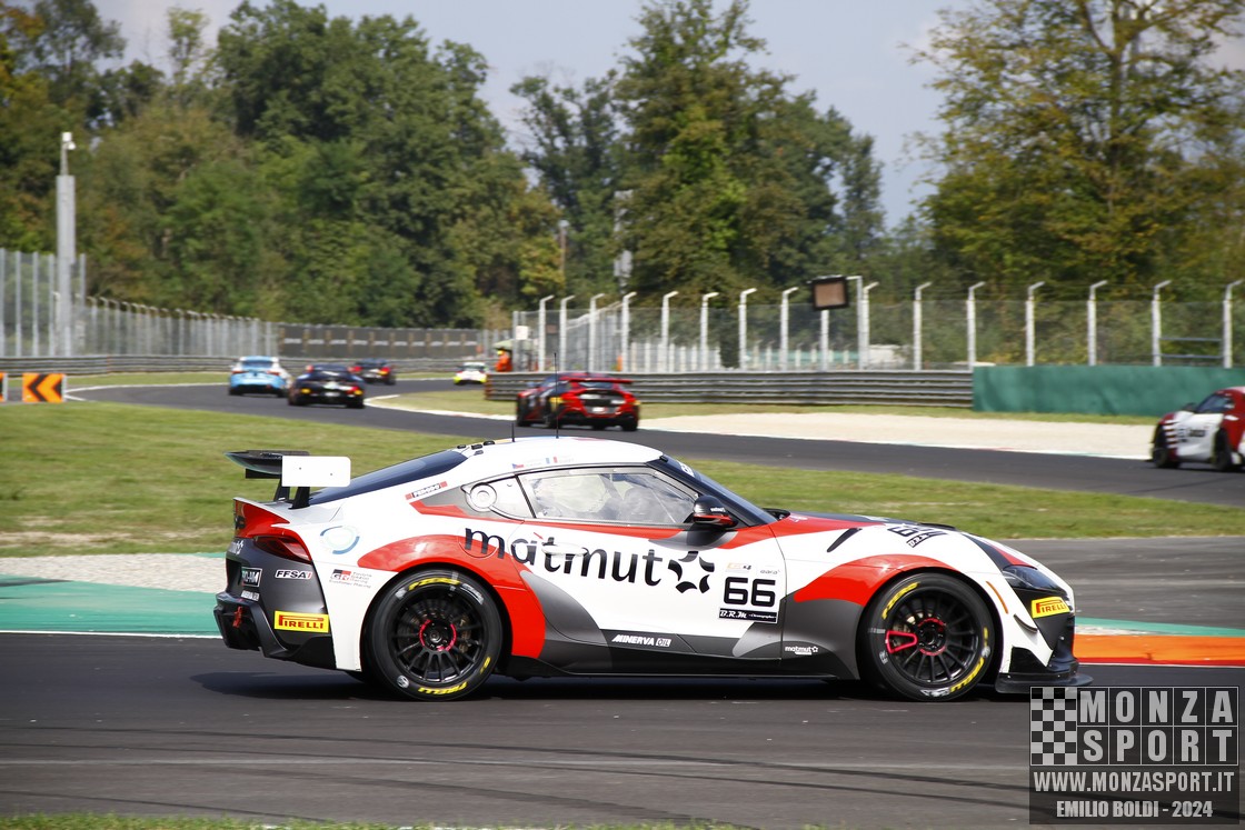 20240912_monza_gt4_12.jpg