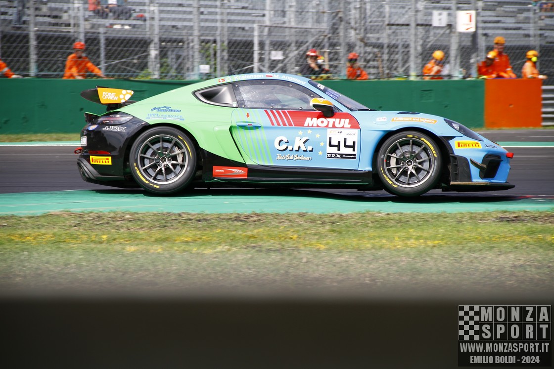20240912_monza_gt4_9.jpg