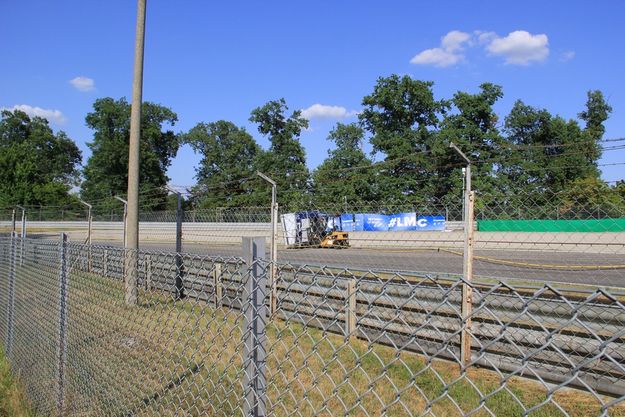 autodromo di monza gradinate e prato